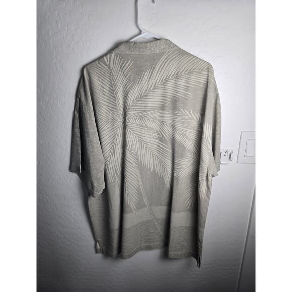 Tommy Bahama 100% Silk size xl wood buttons Hawaiian vacation wear gray - Picture 4 of 7